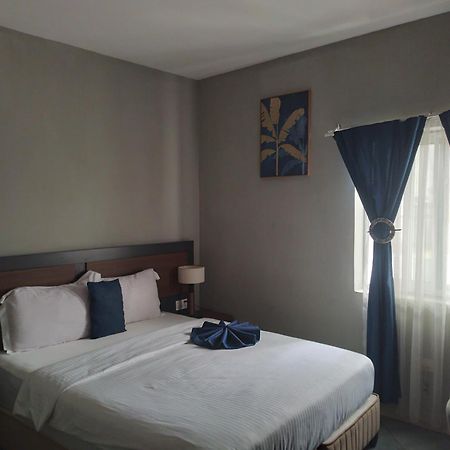 Euro Homes Hotel Accra Extérieur photo