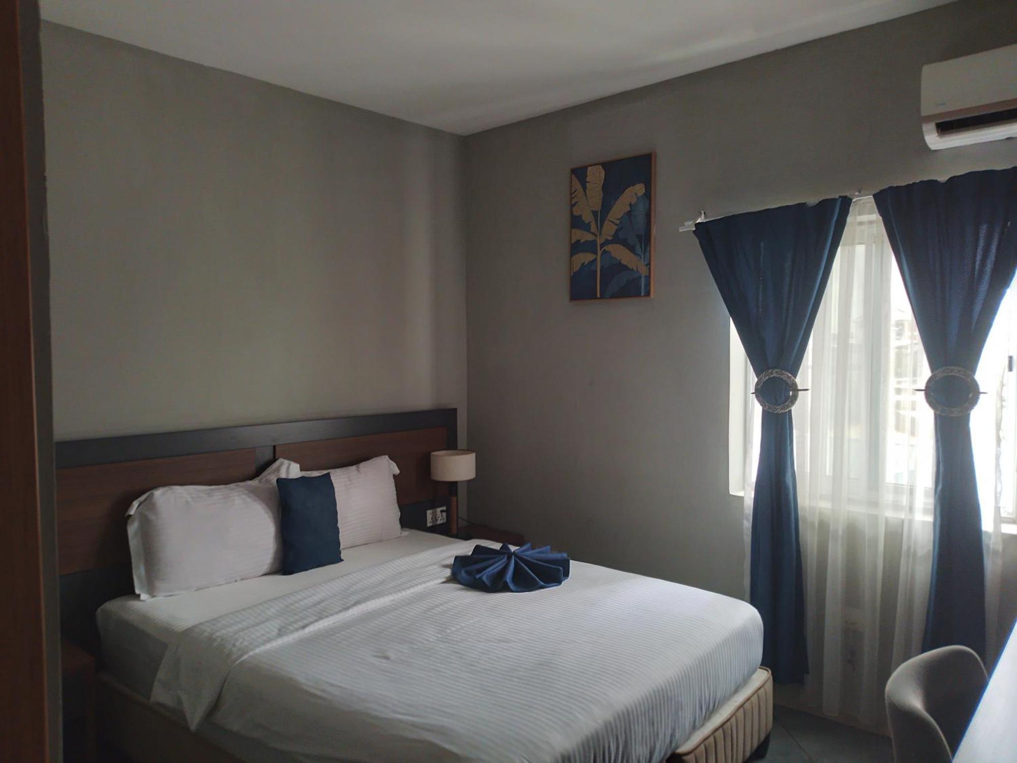 Euro Homes Hotel Accra Extérieur photo